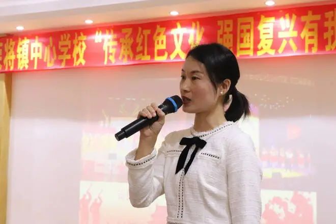 演讲比赛展风采 爱岗励志共担当2.jpg