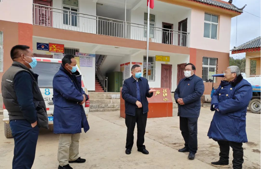 张伟调研产业发展、疫情防控、低温雨雪天气防范应对等工作