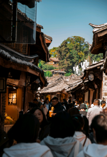 丽江古城：撞进“慢生活”的怀里  (2).png