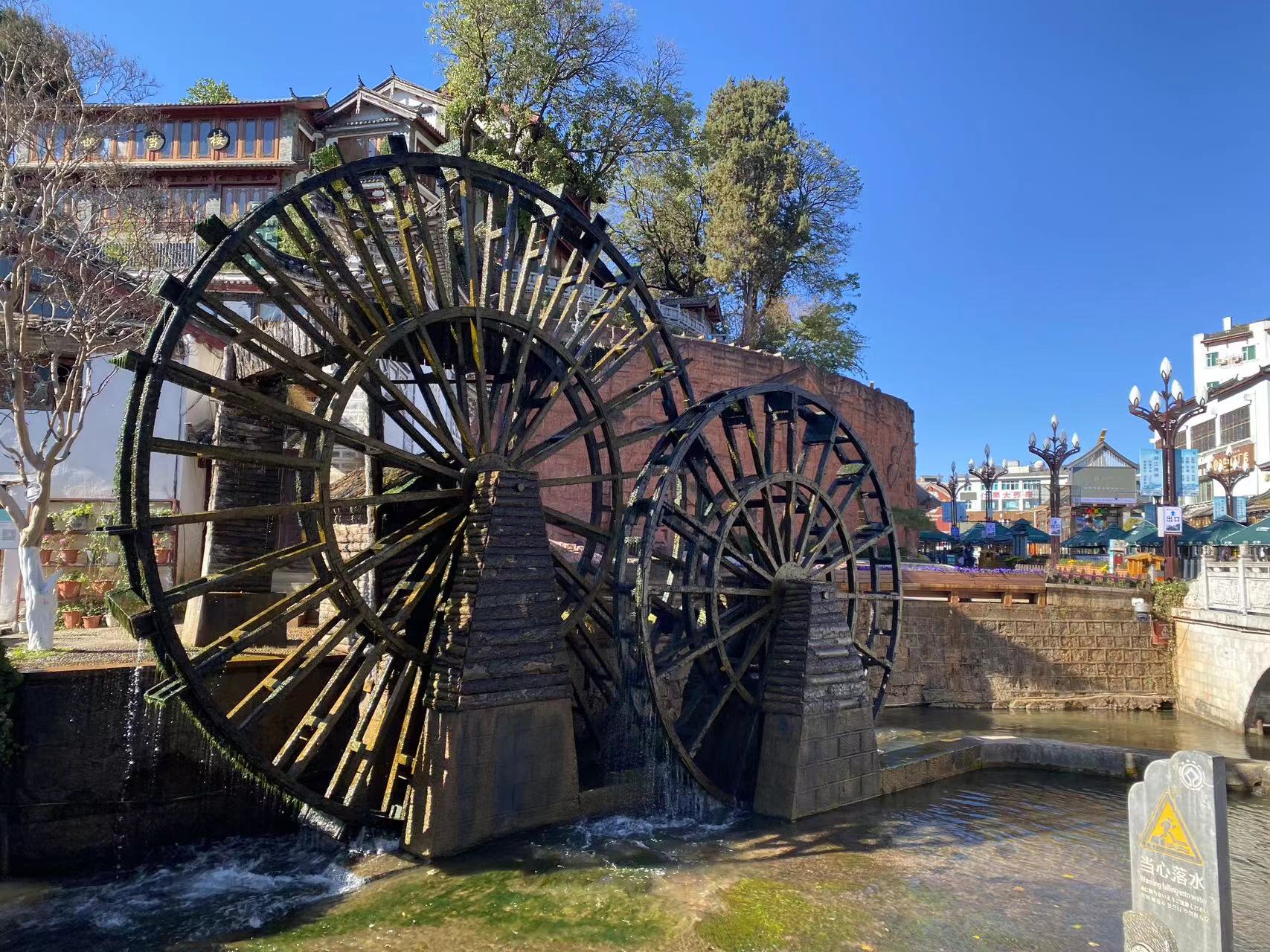 对丽江经济社会贡献63%的丽江古城品牌迎来申遗成功25周年 (2).jpg