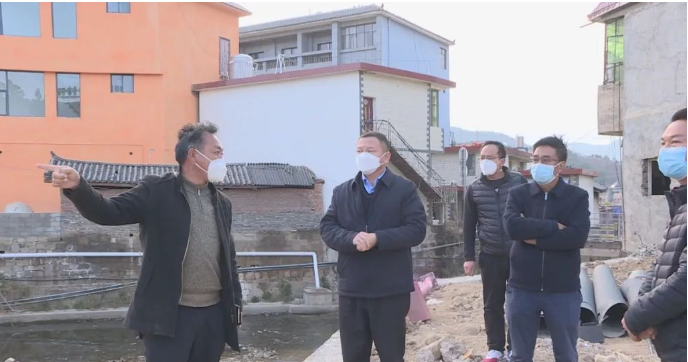 张伟到战河镇调研产业发展、高速公路建设等工作