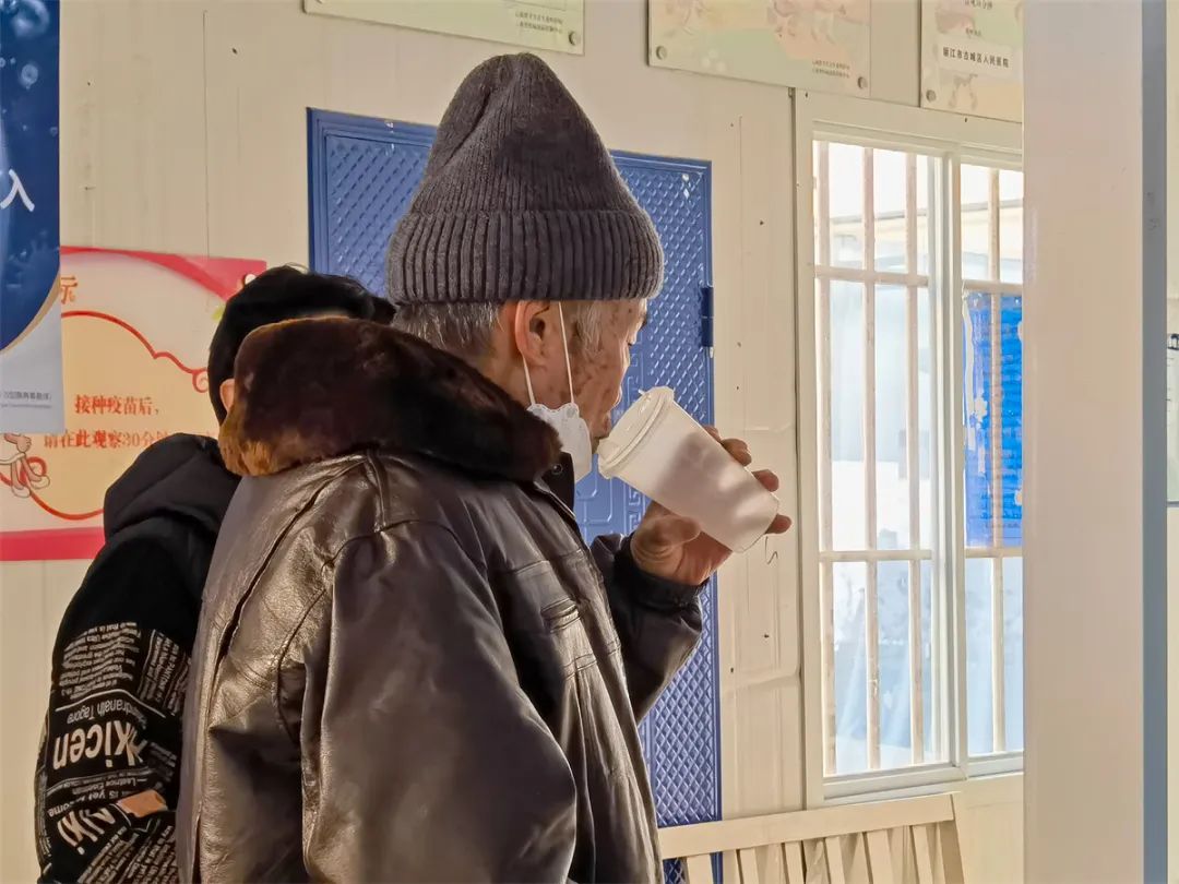 第四针疫苗市民可选择肌注式或吸入式接种 (2).jpg