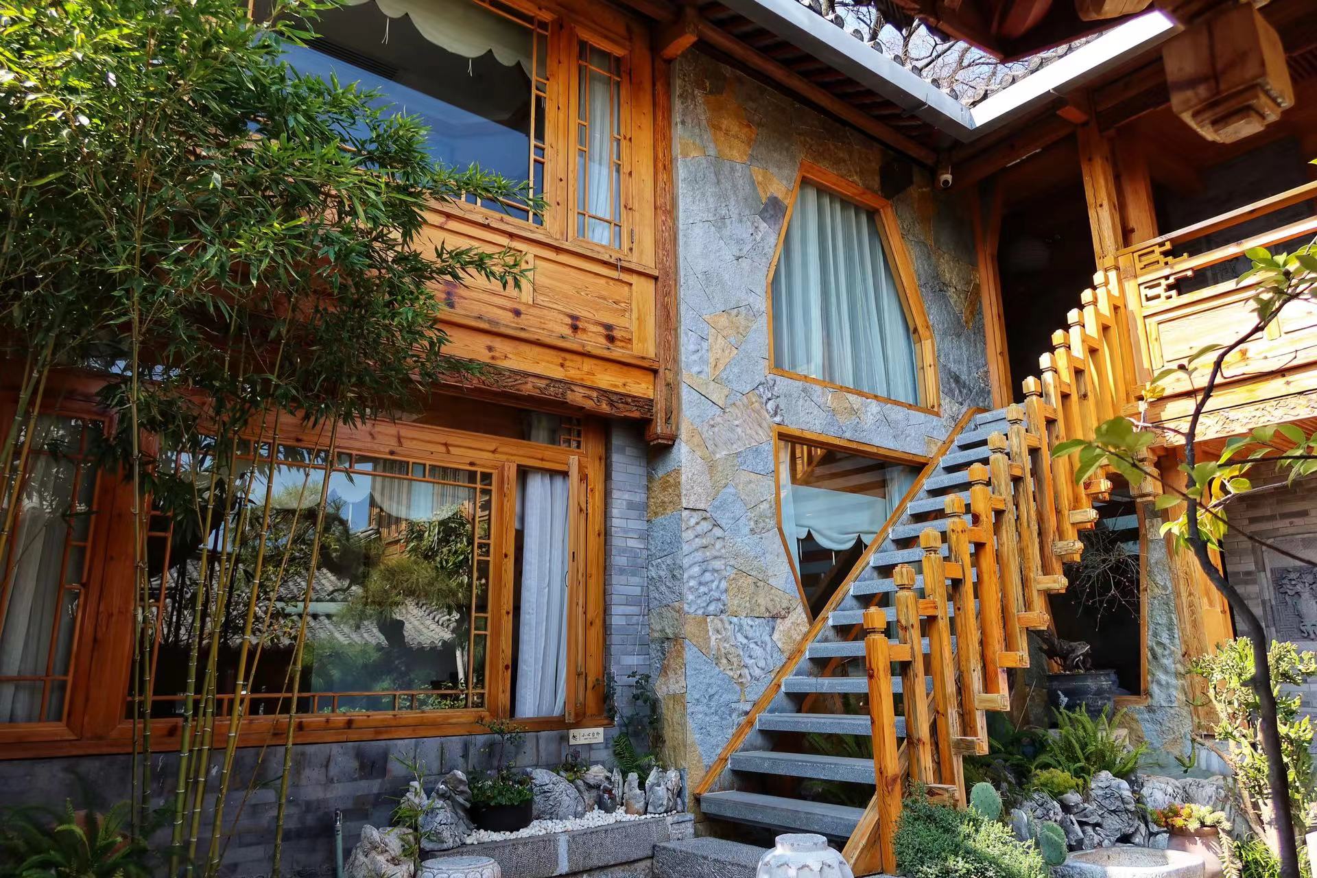 上榜全国甲级旅游民宿  丽江古城的这家民宿凭什么？ (2).jpg