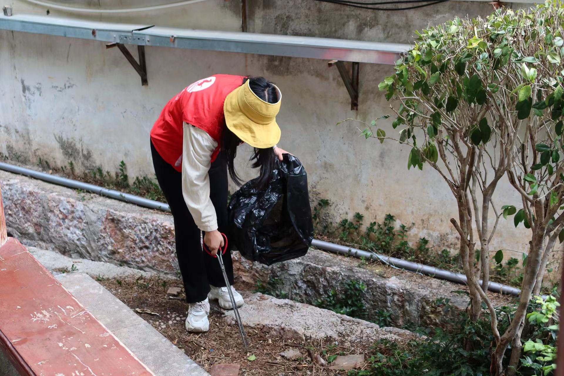丽江古城开展爱国卫生主题志愿服务活动 (6).jpg