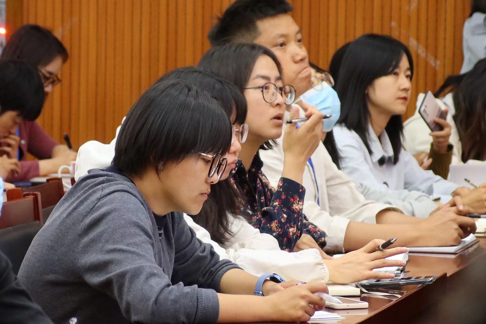 学“干货”练“笔杆”  丽江古城保护管理局（公司）举行公文写作专题培训 (4).jpg