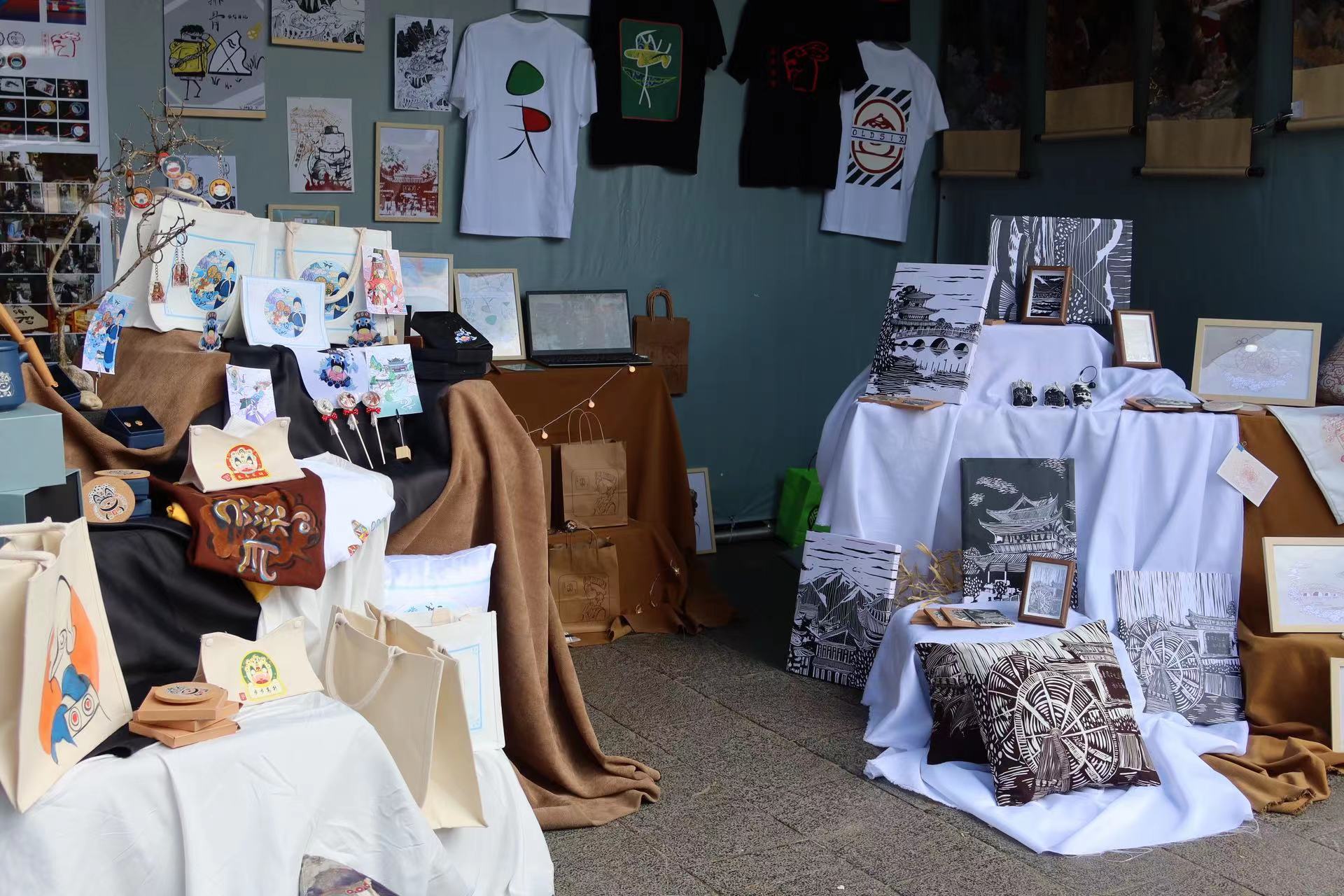 “2023艺术 符号 沉淀——创意丽江”展演活动在丽江古城开幕 (2).jpg