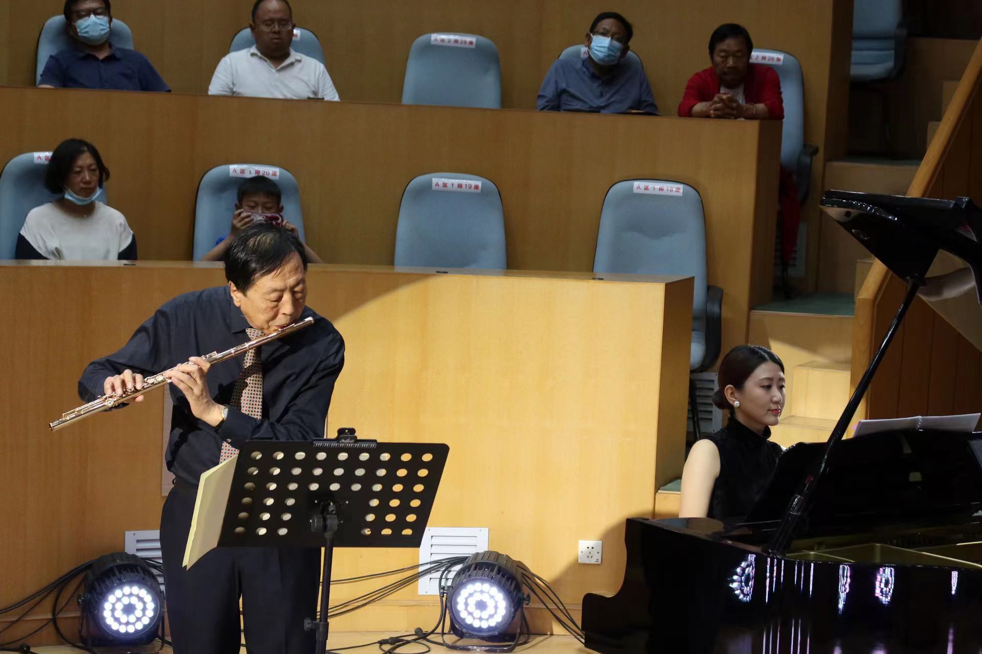 “乐享丽江”音乐剧场首场音乐会成功演出 (2).jpg