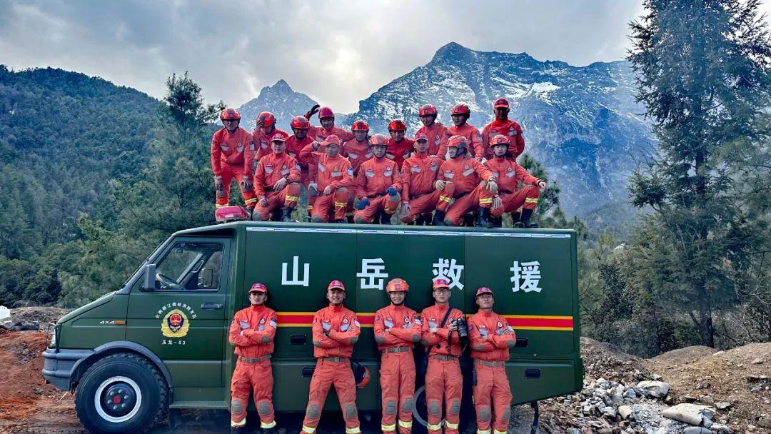 丽江市森林消防支队圆满完成玉龙雪山、老君山靠前驻防任务5.jpeg