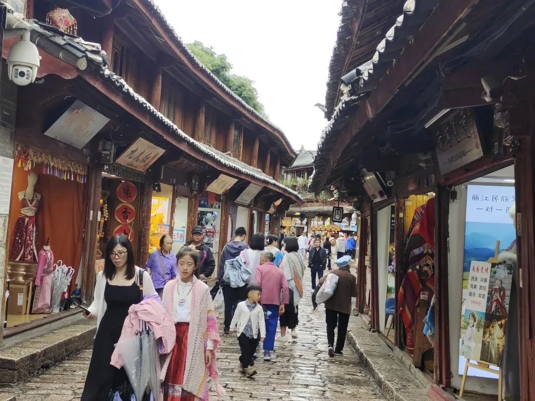 丽江“凉夏” 端午小长假旅行有“热度” (2).jpg