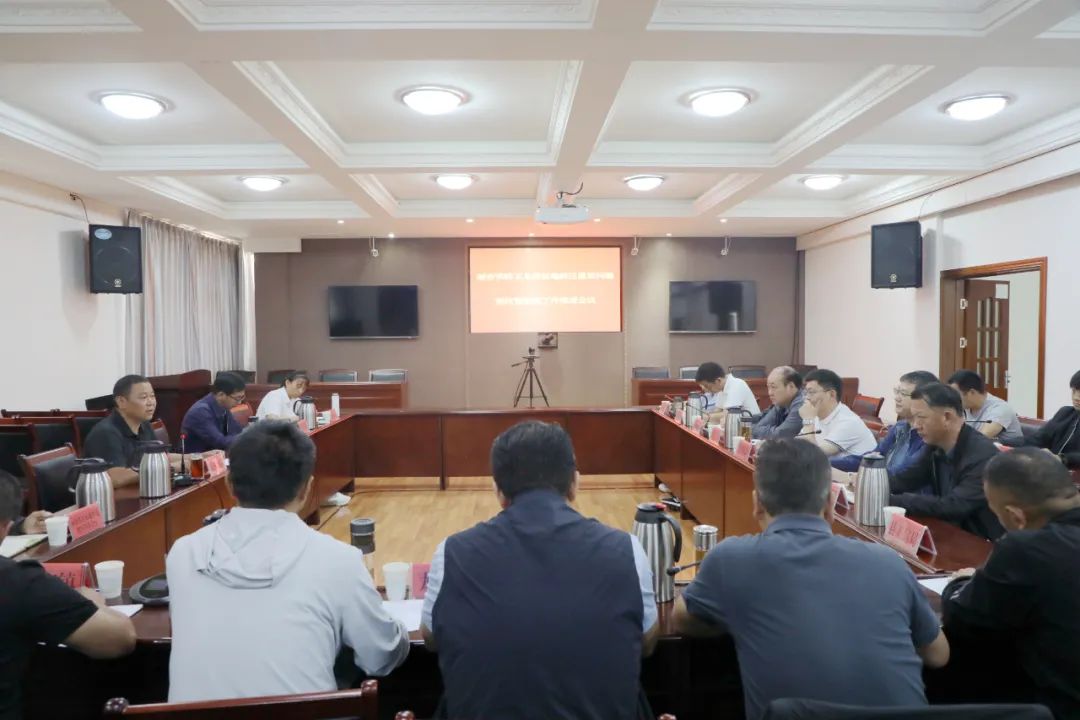 丽香铁路年内通车 玉龙县征地拆迁遗留问题清概工作推进会召开.jpg