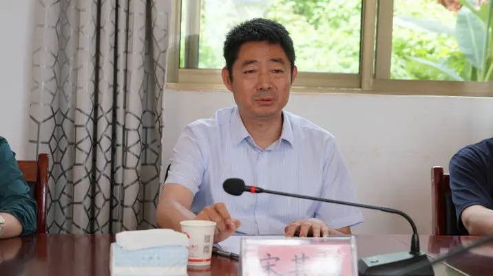 财政部社保司司长宋其超率团赴永胜县开展乡村振兴调研活动 (2).jpg