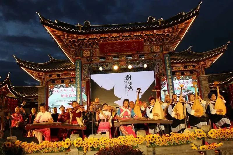 燃情盛夏  来丽江古城过火把节！ (5).jpg