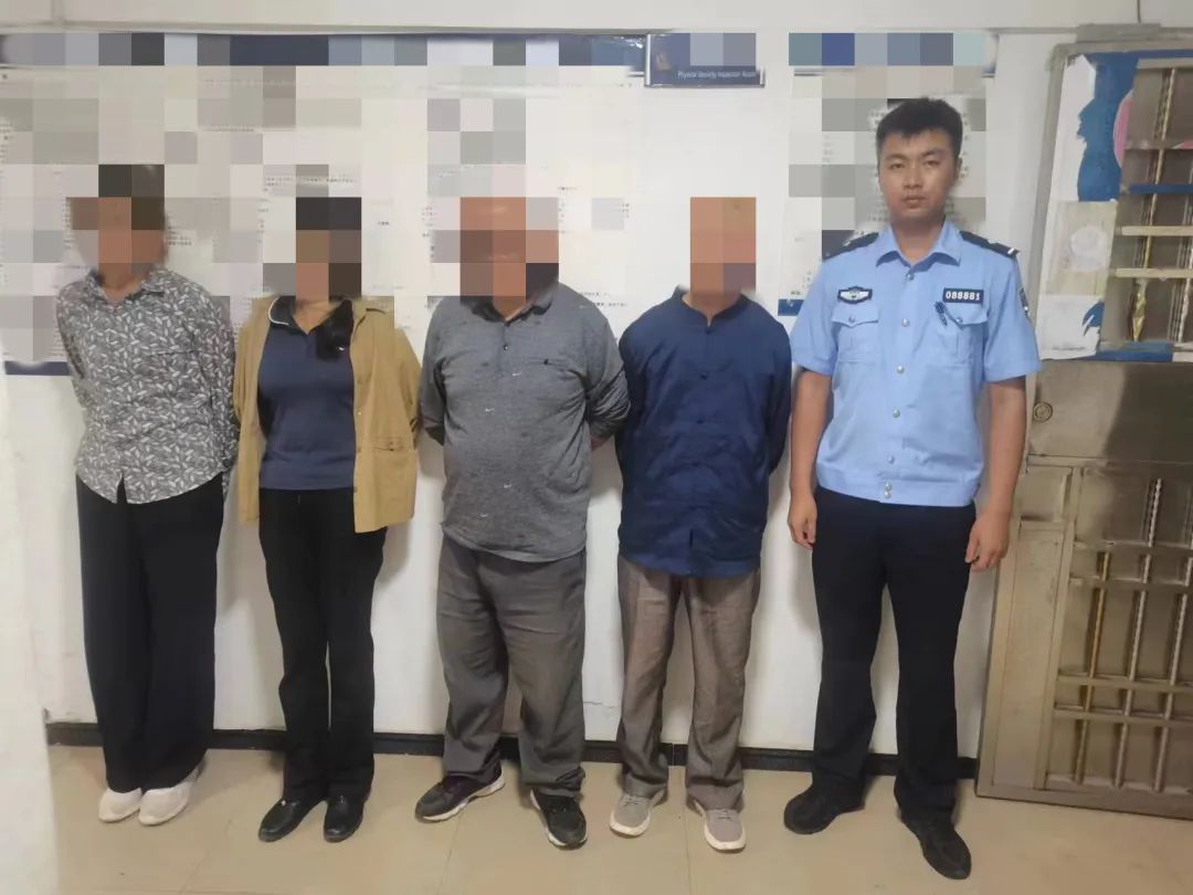 4名外地人假冒僧人“化缘”行骗    丽江多人被骗.jpg