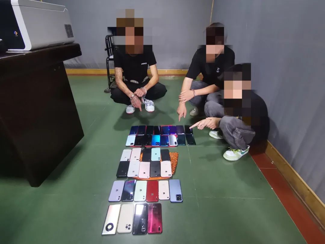 永胜警方追回37部被盗手机，三名嫌疑人被抓获！.jpg