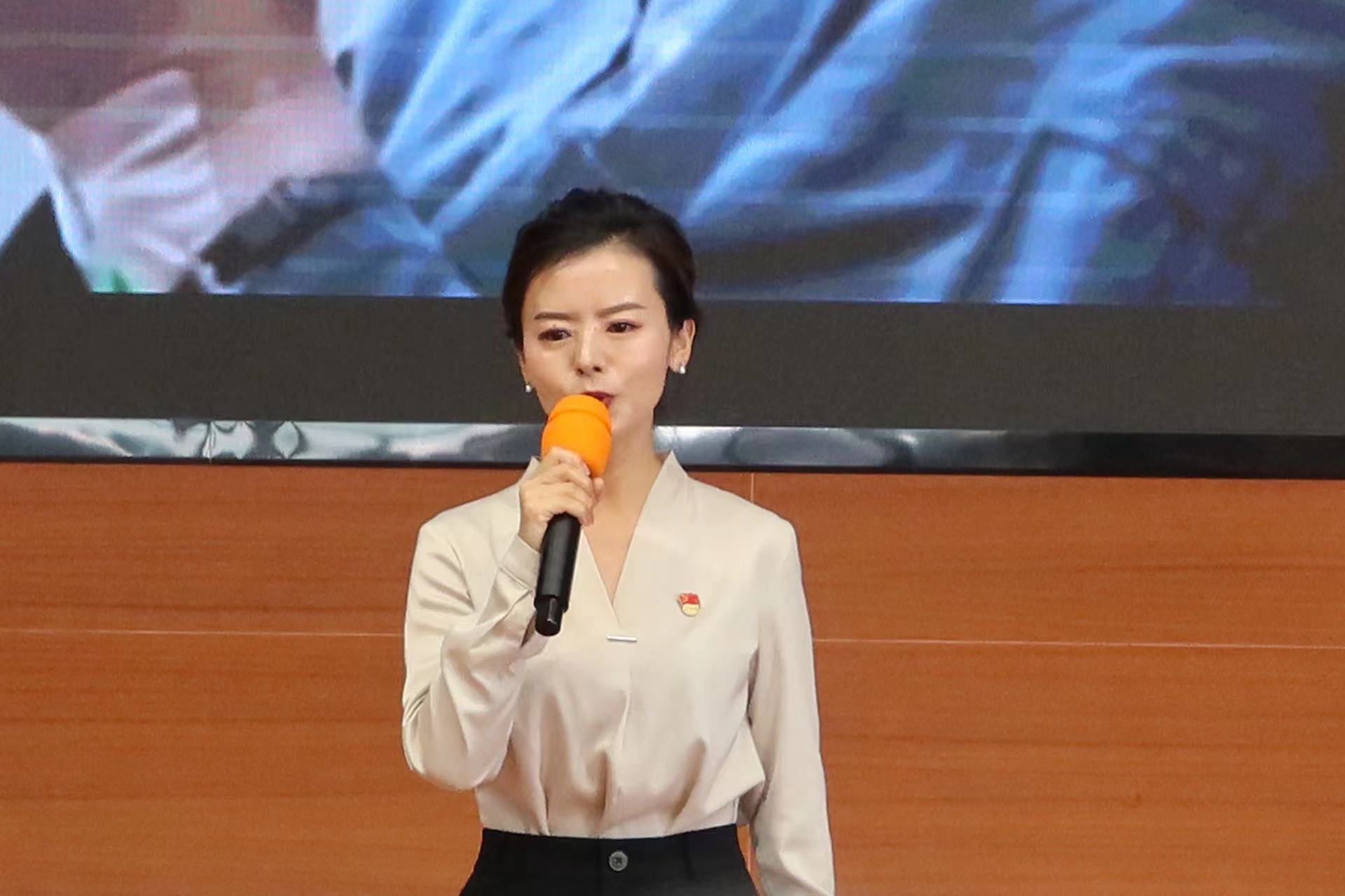 书的美好值得让更多人“听”见  丽江首届讲书人大赛落下帷幕 (1).jpg