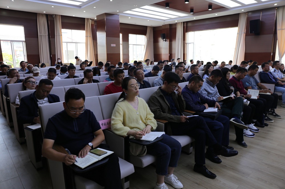 丽江市安排部署2023年国庆中秋假日旅游接待工作 (4).JPG