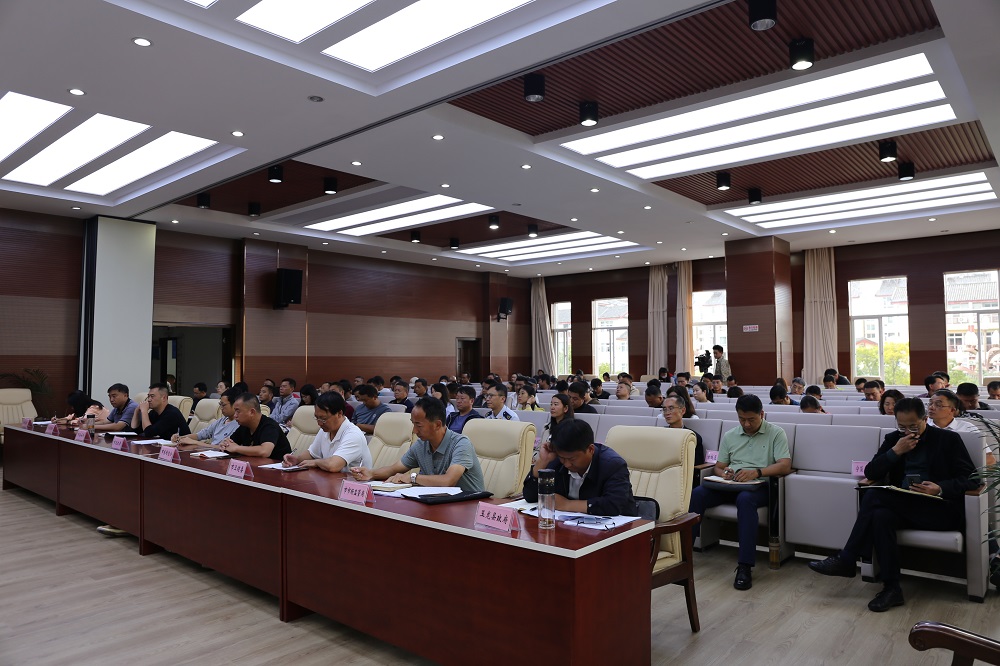 丽江市安排部署2023年国庆中秋假日旅游接待工作 (5).JPG