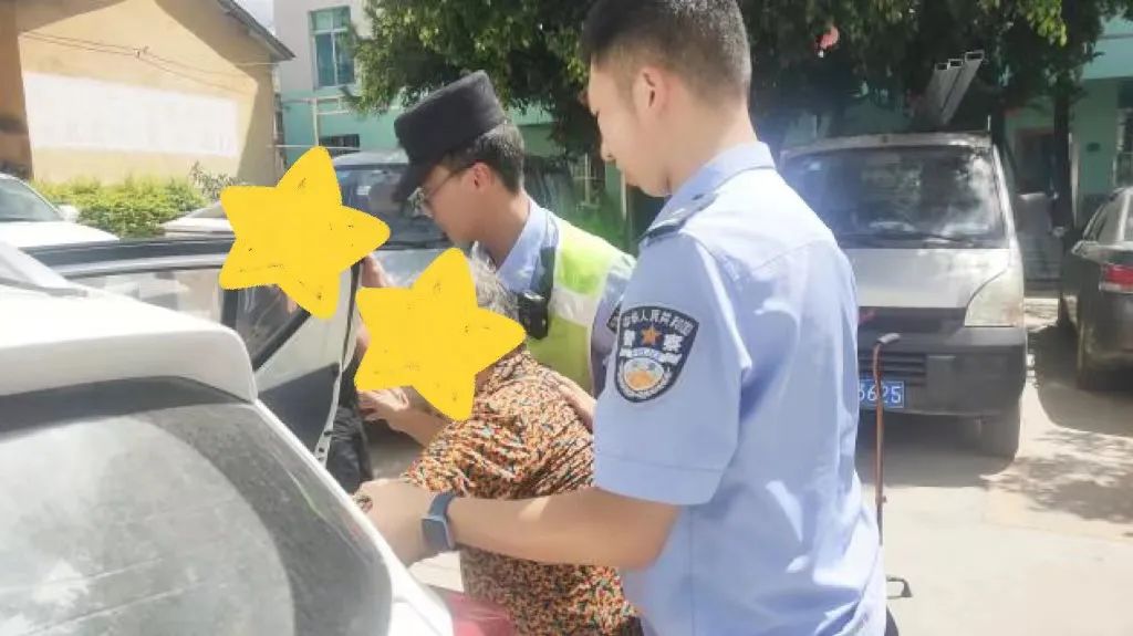 守护城市温度！丽江永胜警方暖心救助传递正能量 (2).jpg