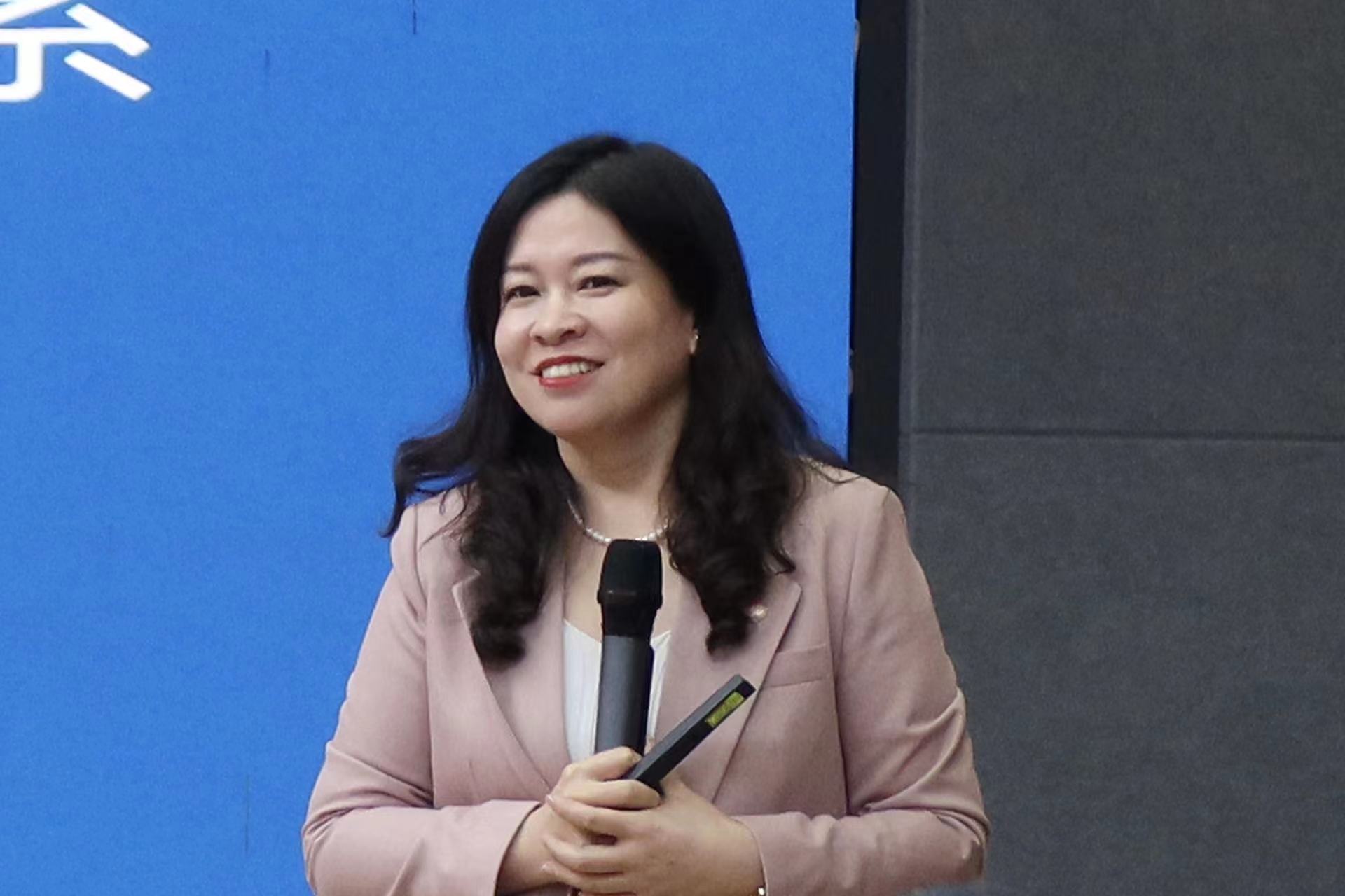 华住集团《投资人大讲堂》助力丽江酒店民宿高质量发展 (1).jpg