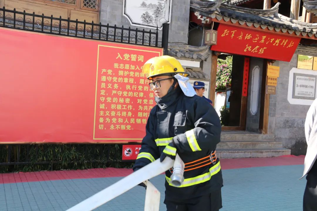 丽江古城管理有限责任公司员工荣获2023年“优秀消防志愿者”称号 (2).jpg