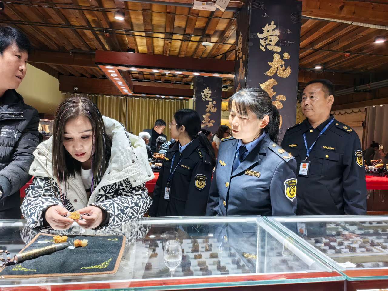 丽江对涉旅投诉突出问题及“三黑”开刀 (1).jpg