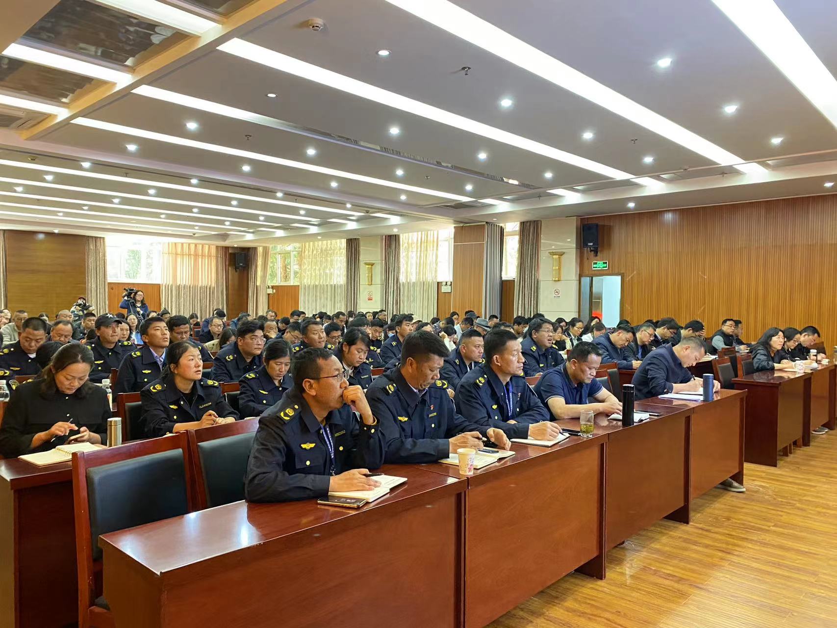 丽江古城保护管理局（公司）举行2024年度行政执法培训 (2).jpg