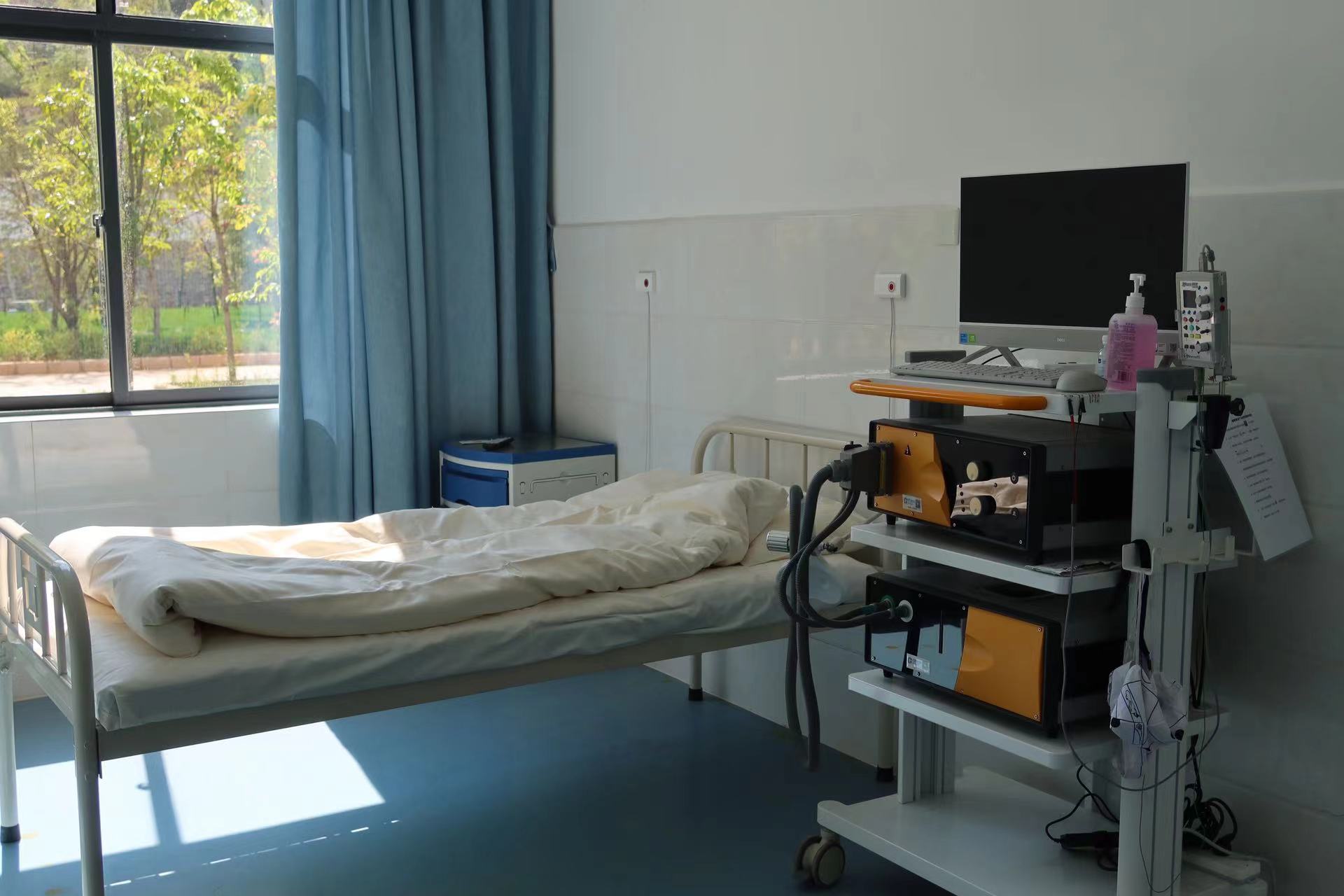 丽江市第二人民医院金山院区正式开业  守护市民心理健康 (7).jpg