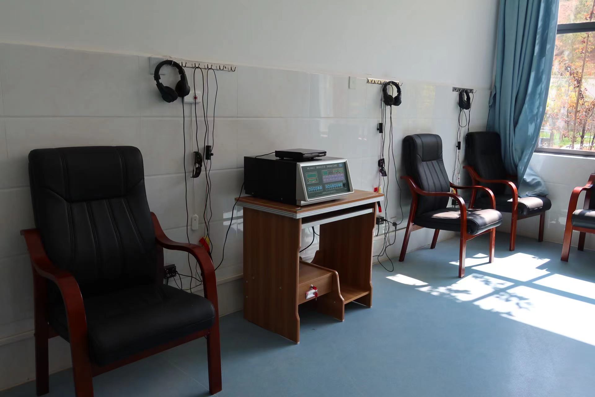 丽江市第二人民医院金山院区正式开业  守护市民心理健康 (8).jpg