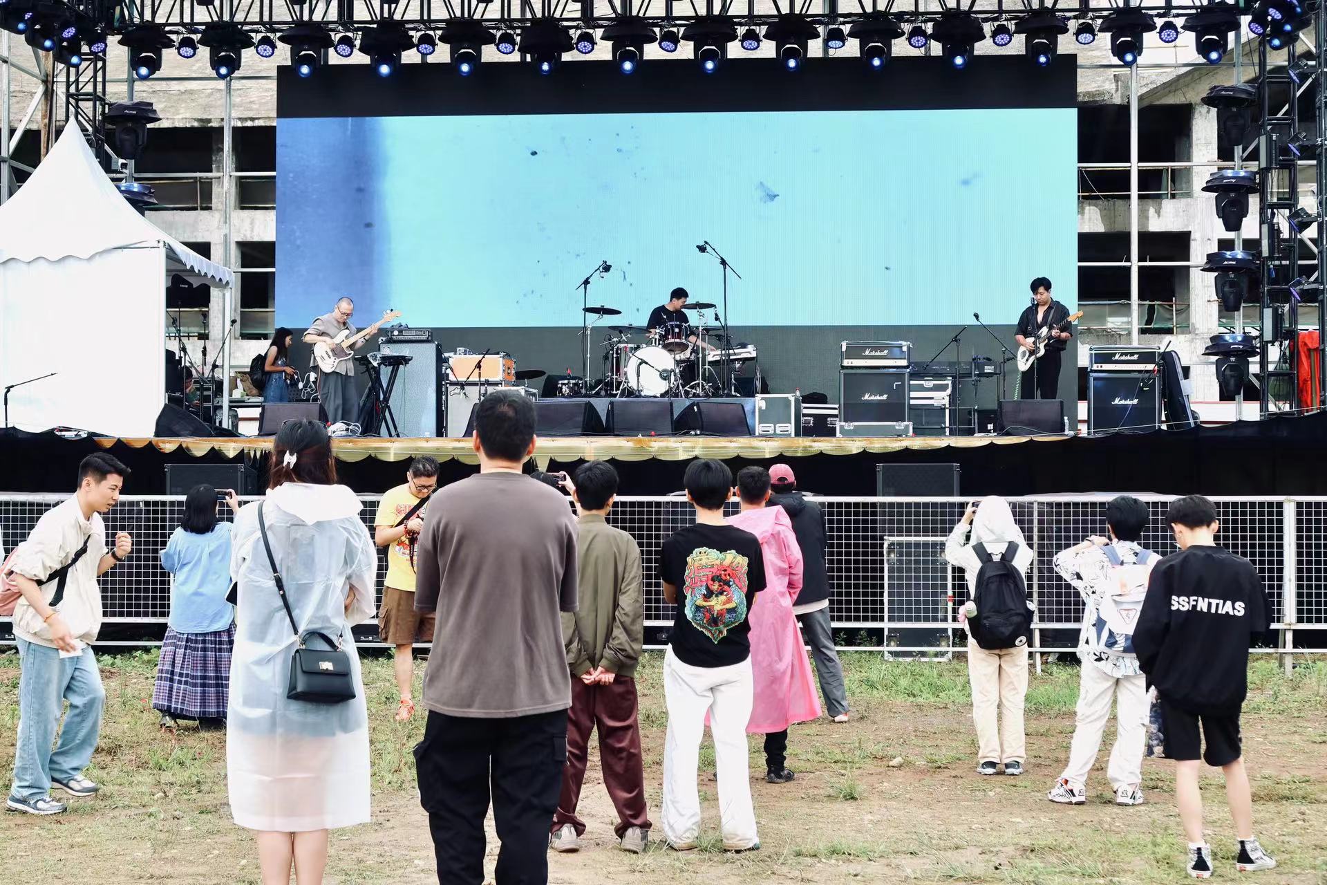 荒野之国创新诠释丽江艺术火把节  非传统，超好玩！ (10).jpg