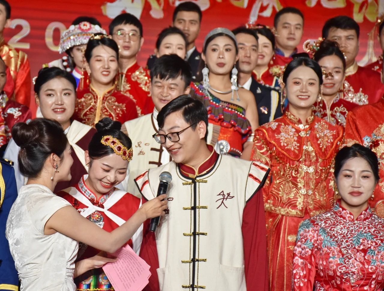 家国同庆，情定丽江：2024年全国万人集体婚礼共绘幸福画卷02.jpg