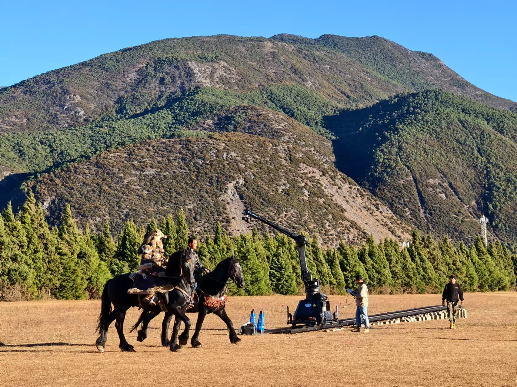 丽江“星托邦”发布全过程沉浸式观星体验系列新产品 (4).jpg