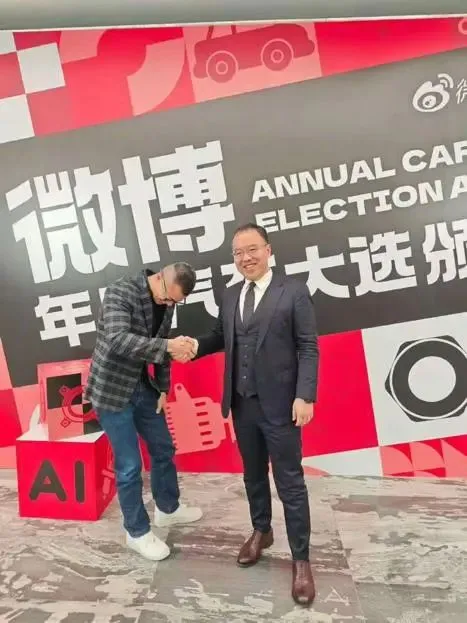 163052elvz9175z1vv17v5.webp