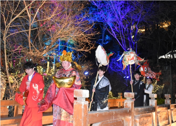 开启夜游模式！纳西新春提灯会点亮丽江黑龙潭5.png