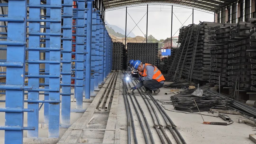 古宁高速吹响复工 “冲锋号”，全力冲刺全年建设目标 (1).jpg
