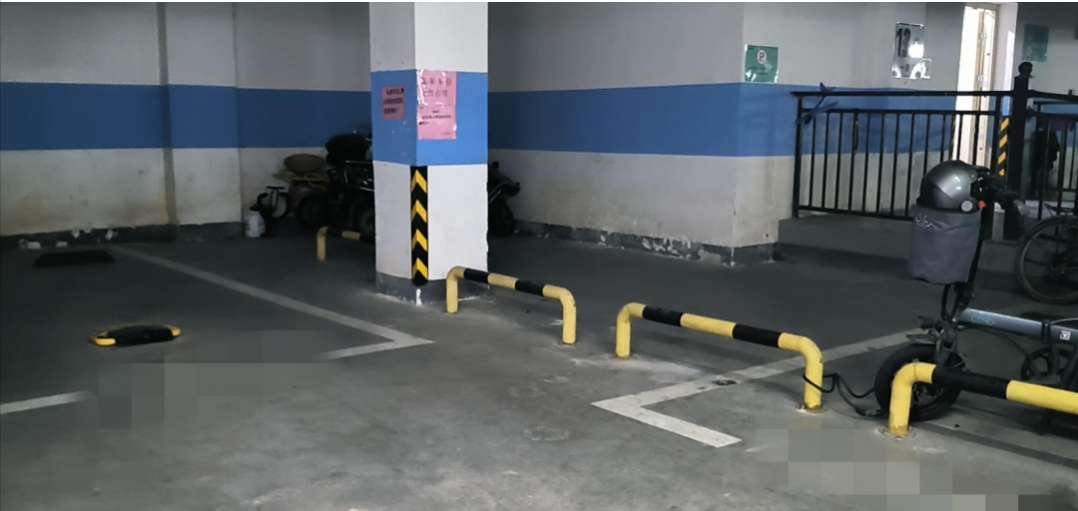 车位频遭电动车、摩托车堵占，业主出行受阻，多方协商求解3.jpeg