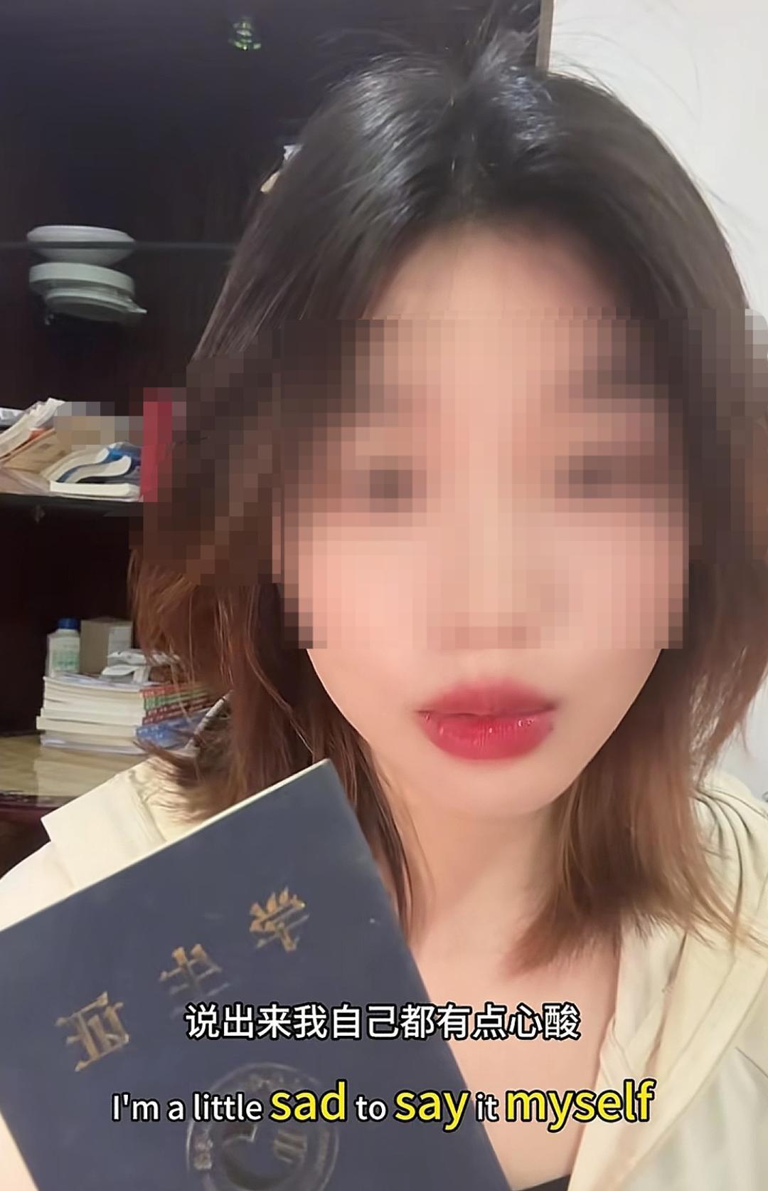 毕业生称“学校逼删摆摊视频”遭校方否认 当事人：已不敢出摊1.jpeg