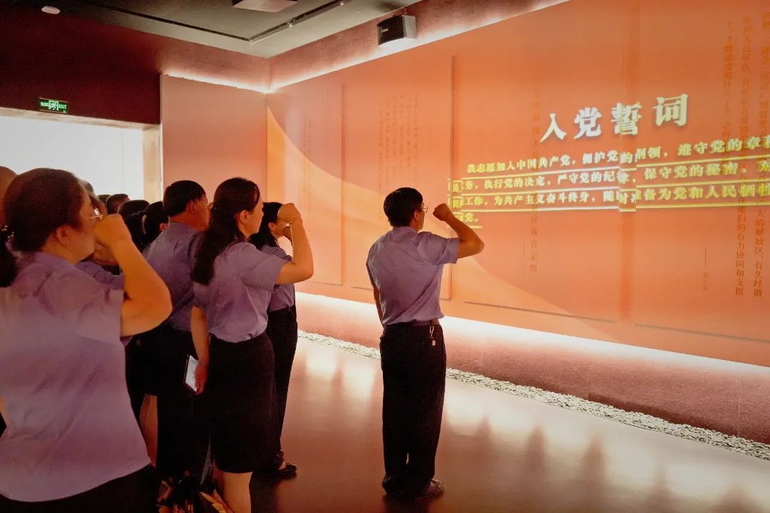 丽江市人民检察院开展党性锻炼主题党日活动 传承红色基因锤炼检察担当4.jpg