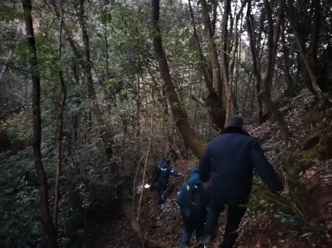 找到了！永胜一18岁女孩深山失联7天7夜，警民200余人合力成功救援