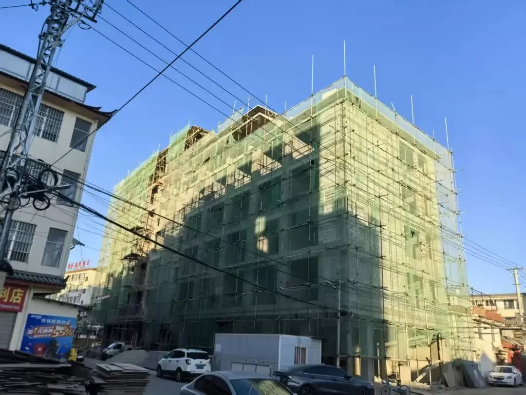 束河街道成功推进违规建设整治 3户村民自愿拆除违规部分