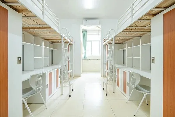 高校宿舍消除8人间，学生“住得好”才能“学得好”