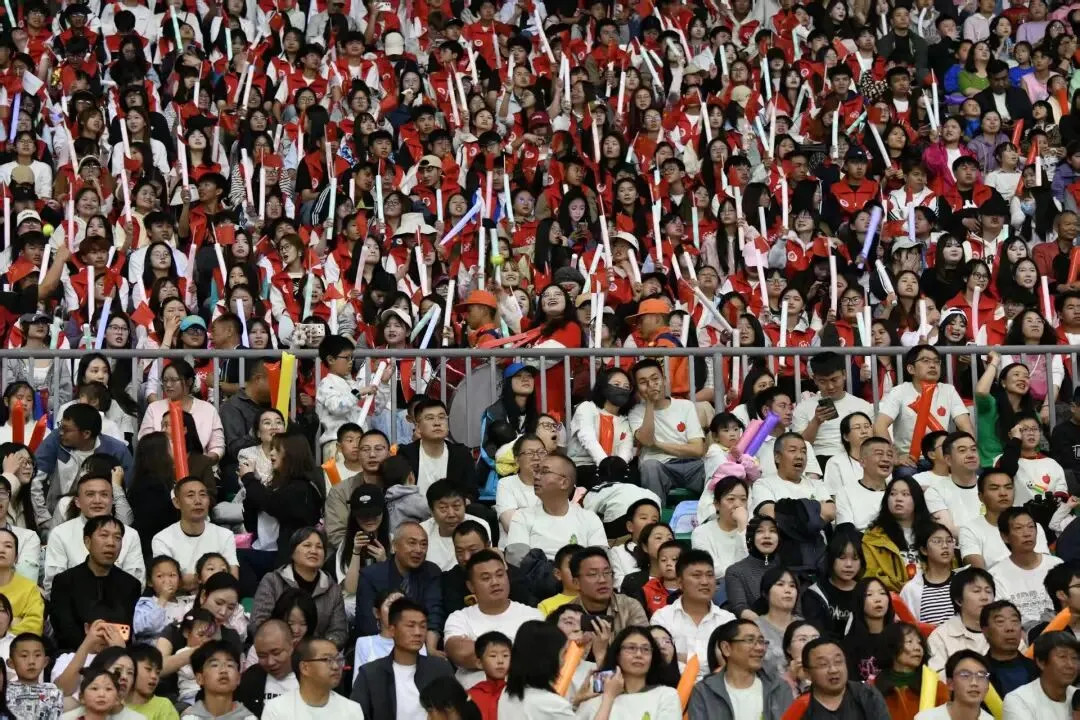 丽江队客场1-0拿下昭通，十连胜领跑积分榜