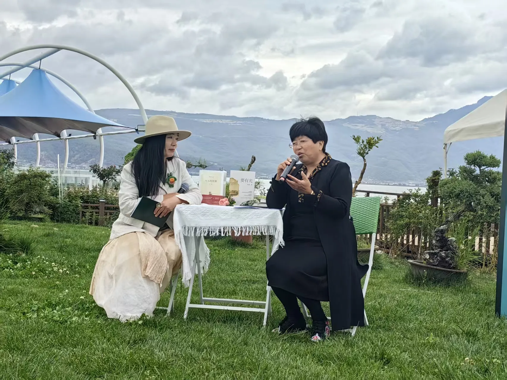 拉市海畔书香浓！玉龙县全民阅读活动启幕，湖光山色间共赴阅读之约