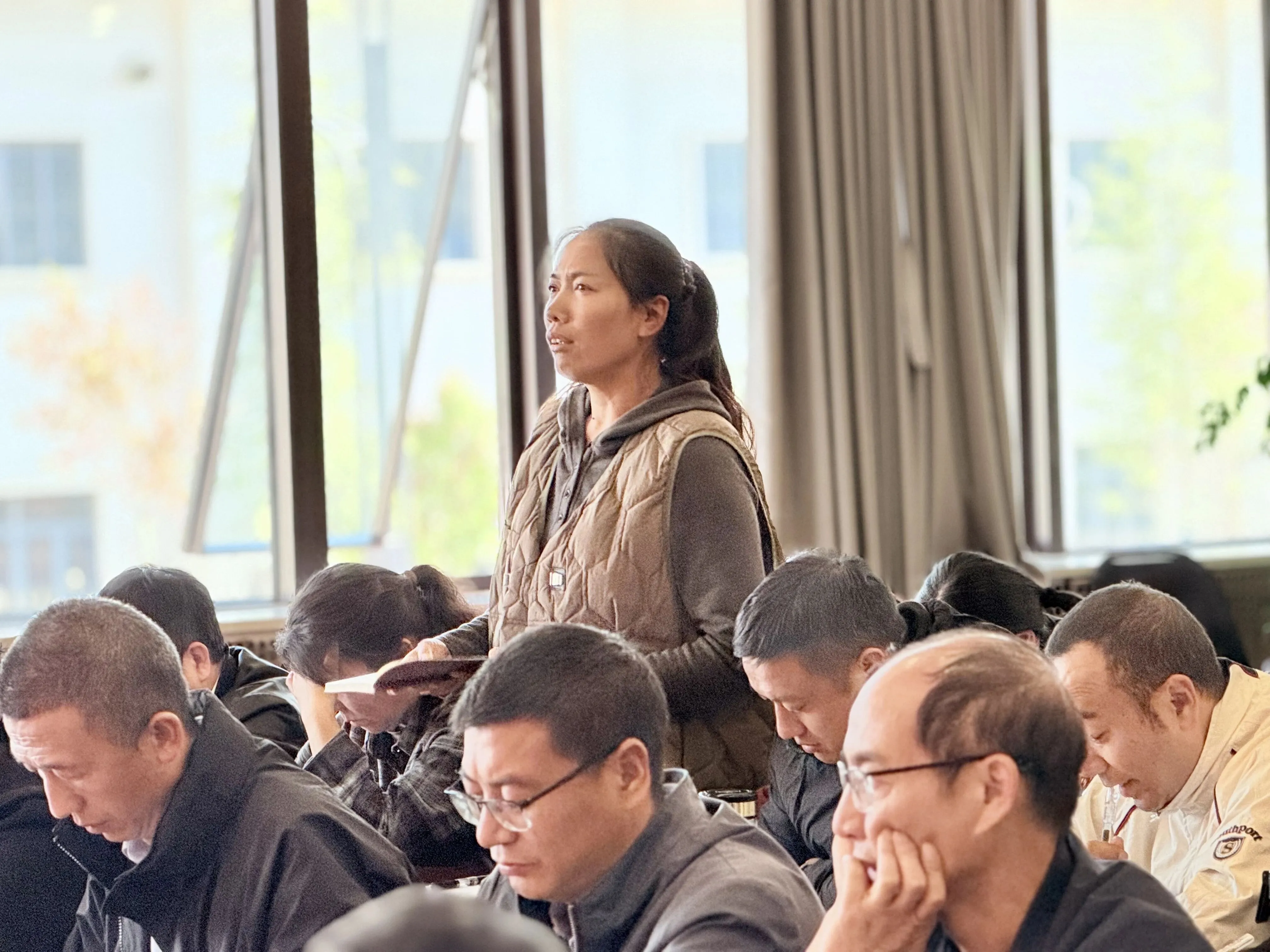 理论精讲、案例剖析、实操演练……玉龙雪山开展QES管理体系专题培训