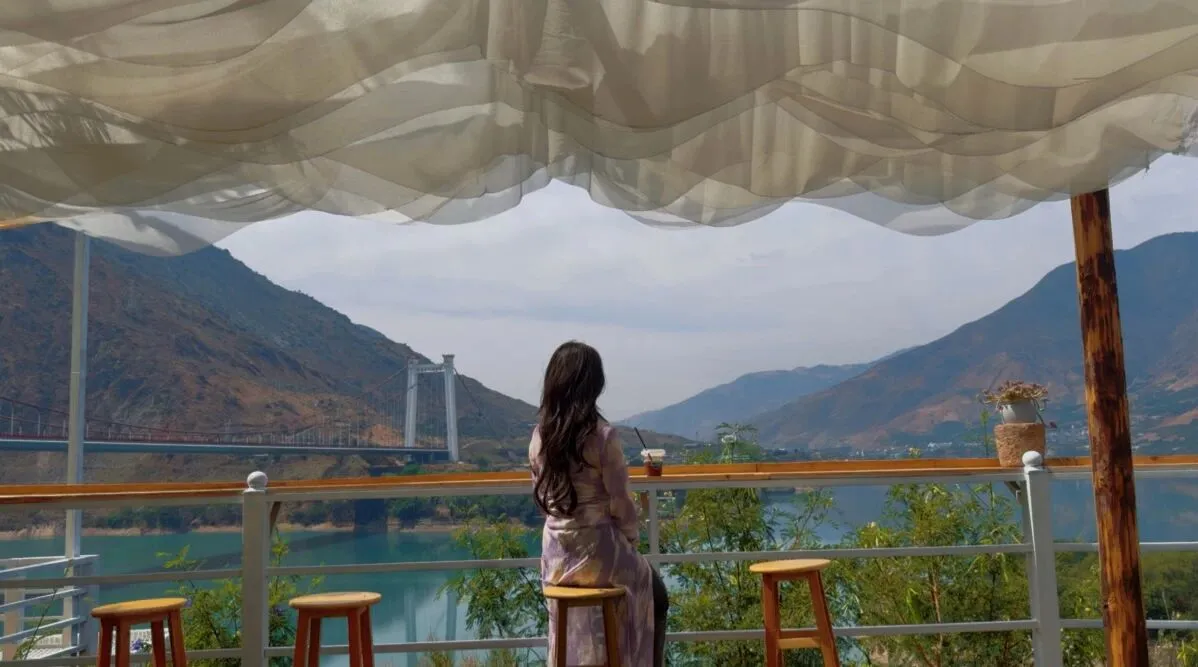 江畔咖啡香！永胜 95 后返乡青年罗逸，把日子过成诗