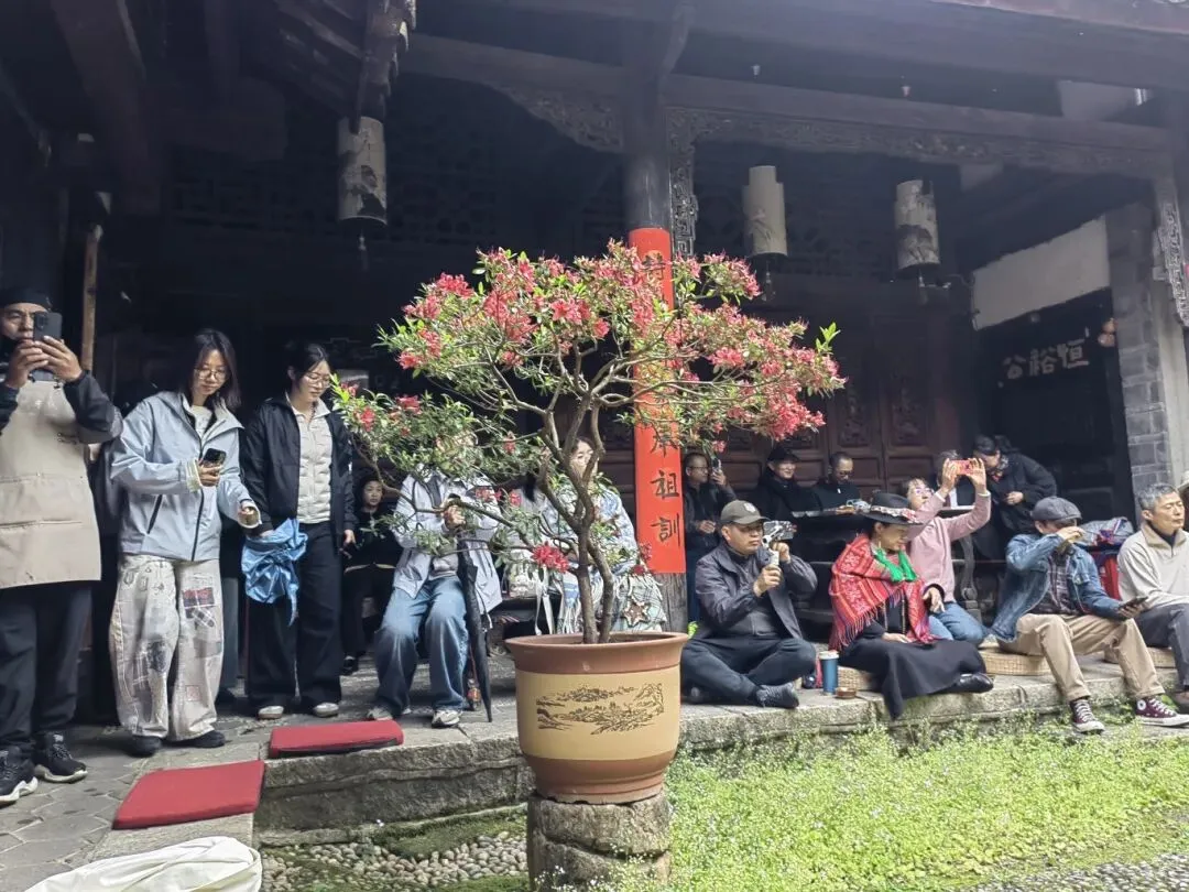 五一丽江古城迎游览热潮 文化院落成深度游新选择