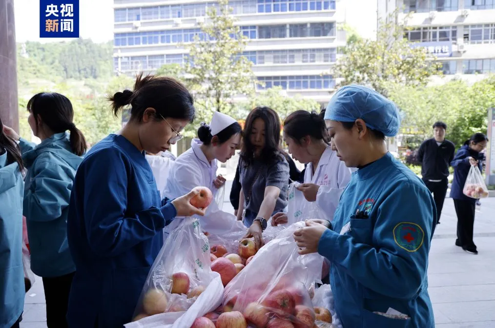 暖闻联动两座城！苹果暖心事催生文旅双向奔赴，善意如何点亮城市名片？